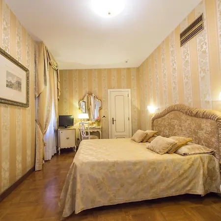 Casa Savoia & Casa Jolanda * Venise