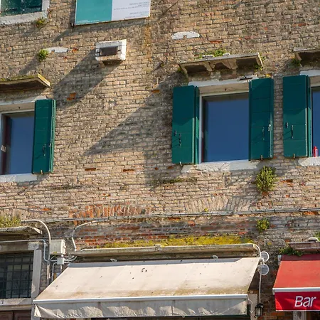 3 Windows On St - Waterfront Apartment Venice