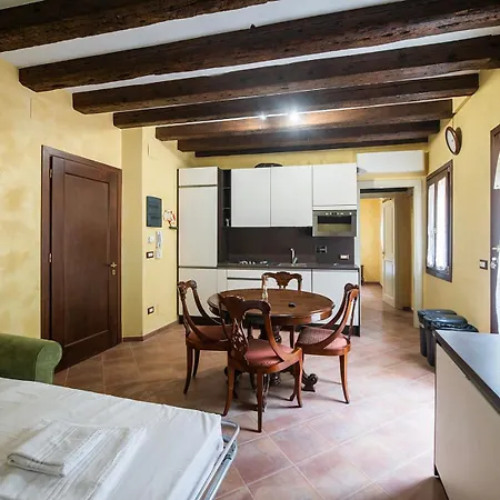Apartment Secret Garden - Comfortable And