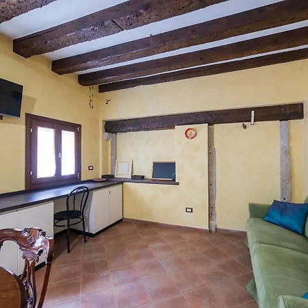 Secret Garden - Comfortable And Apartment *