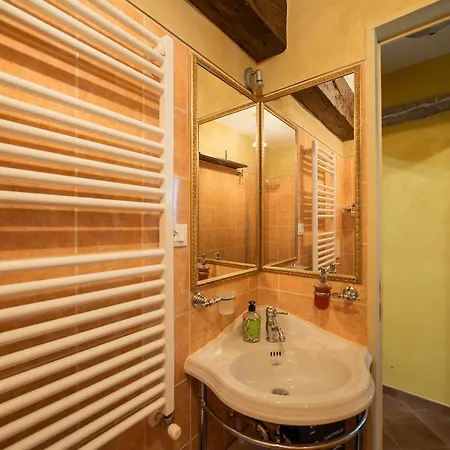 Secret Garden - Comfortable And Apartment