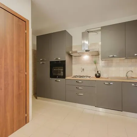 Unico 3a Moderno A Venedig