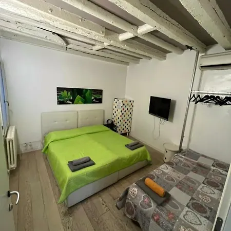 Rialto Very Homestay Venice