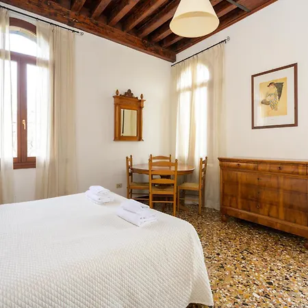 Apartment San Trovaso *