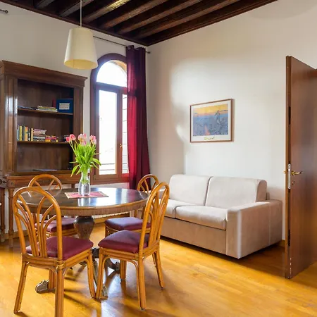 Apartment San Trovaso *