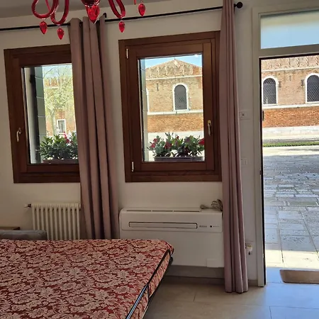 Daire Prince Apartments