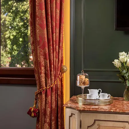 Hotel Nh Collection Grand Palazzo Dei Dogi 5*