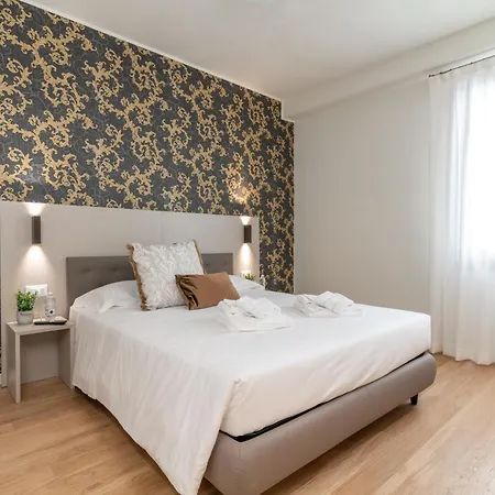 Grifoni Boutique * Venetië