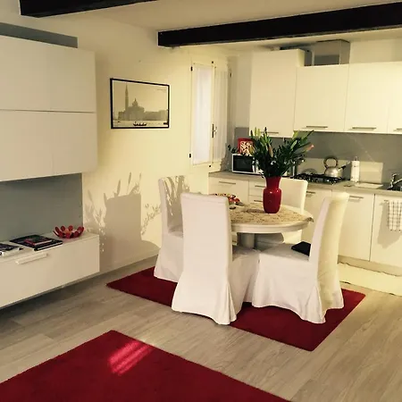 Ca' Regina Botteri Apartment