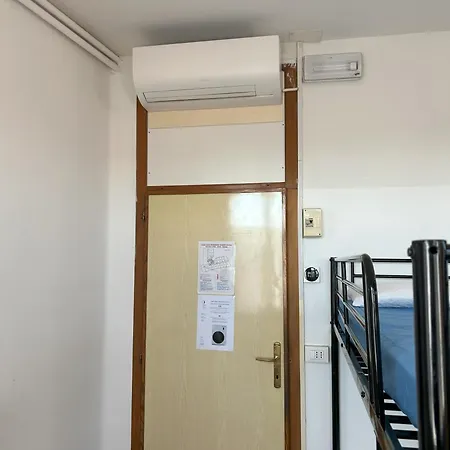 多莫斯西维卡旅馆 *