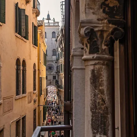 Torre Dell'orologio By Bricola Apartment Venice