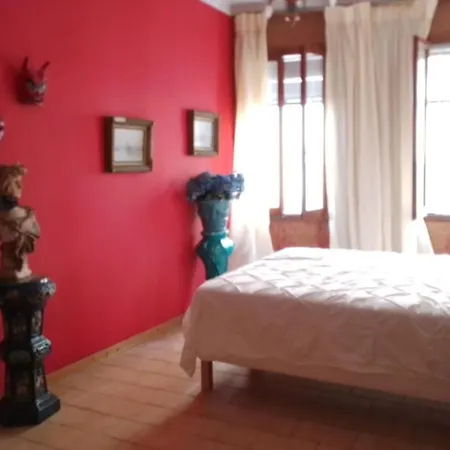 Spacious Artist's On Canal In Center - 100 Square Meters
