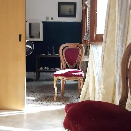 Spacious Artist's On Canal In Center - 100 Square Meters