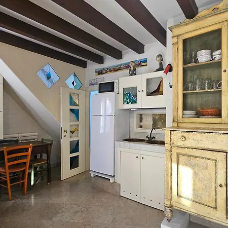 Casa Yellow Corner Burano Venice