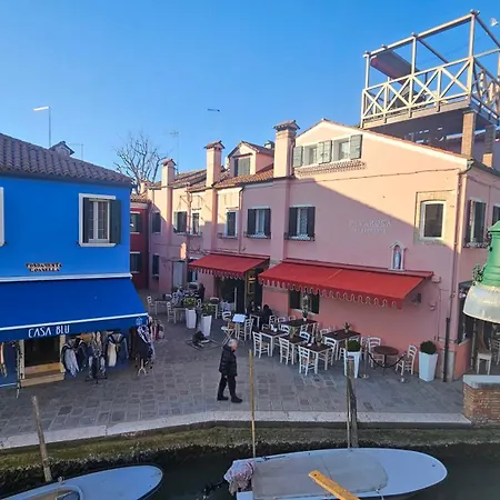 Casa Yellow Corner Burano Holiday home *
