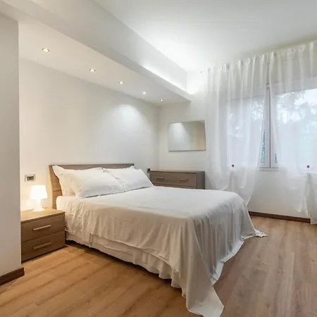 Apartment Luminoso In Mestre By Bricola Venice