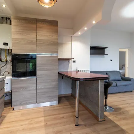 Apartment Luminoso In Mestre By Bricola