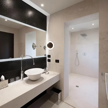 Отель San Clemente Palace 5*