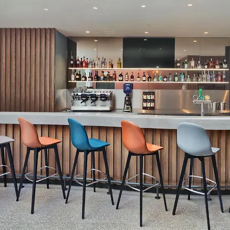 Hampton By Hilton Isola Nuova Hotel 3*