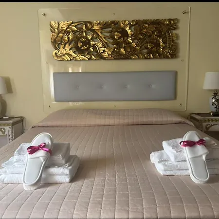 Luxury San Firmino Canal View Couette-café 2*