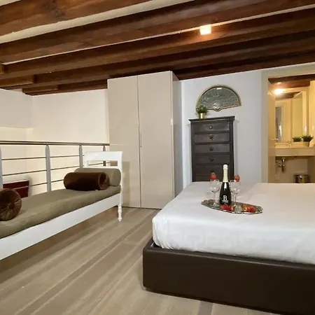 Apartment Manin Terrace, 200m From St Marks Square Venedig