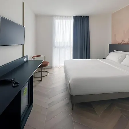 Hotel Laguna 3*