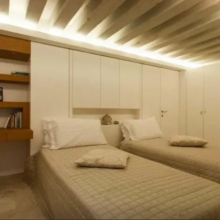Apartment Palazzo Smith Valmarana Venice