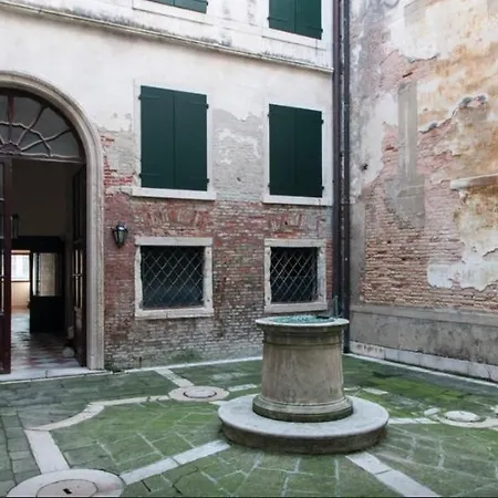 Palazzo Smith Valmarana