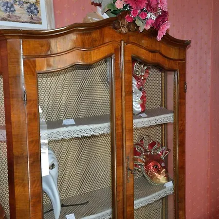Tito Hotel 3*
