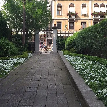 Palazzo Smith Valmarana Apartment Venice