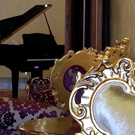 Pesaro Palace Hotel