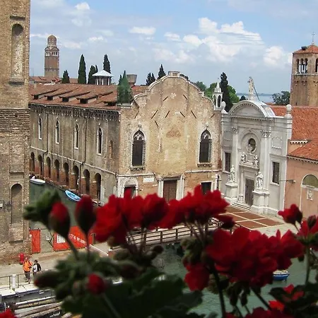 Bed & Breakfast At A Palazzo Venice