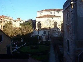 Bed & Breakfast Leonardo 2*