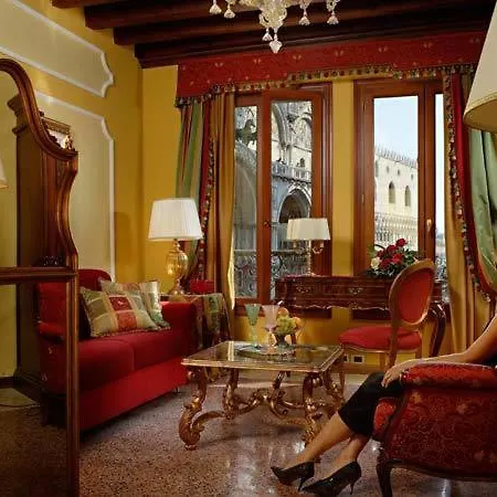 Best Windows 2* Venice