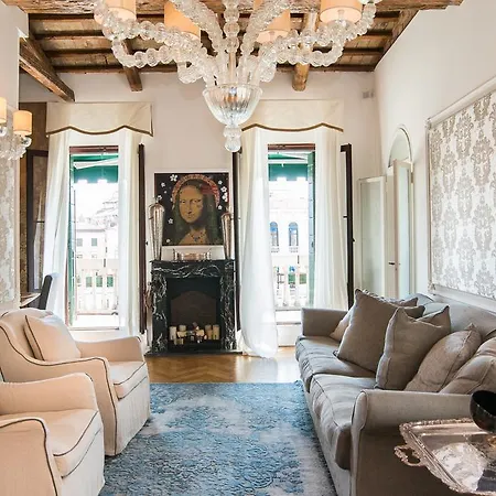 Rialto Terrace On The Grand Canal Apartment *