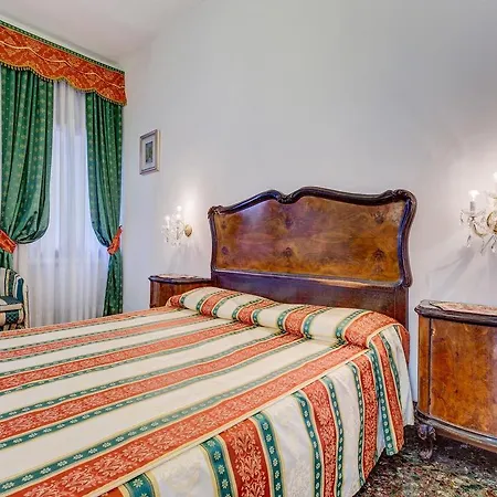 Ca' Derai Appartement *