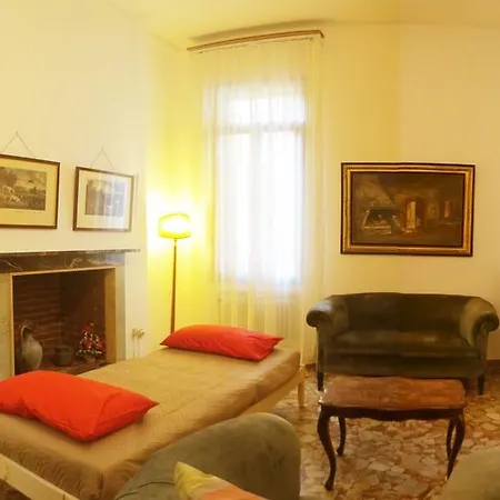 Minuetto Venice