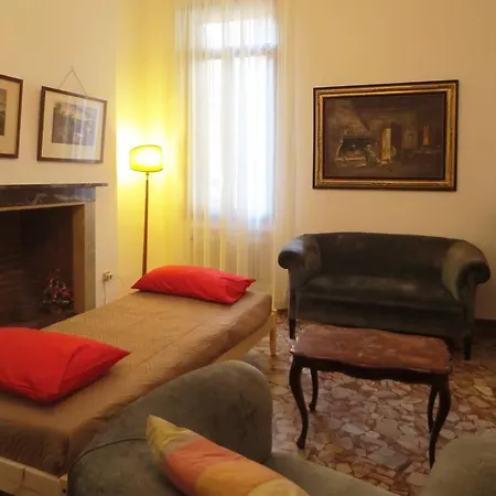 Minuetto Venice
