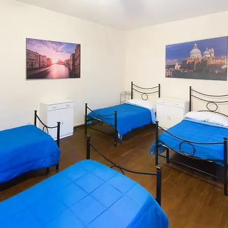 L'imbarcadero Hostel *