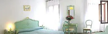Hotel Alex