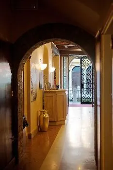 Host Hotel
