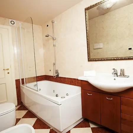 Odoni Aparthotel