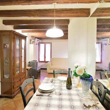 Apartment Mater Domini *