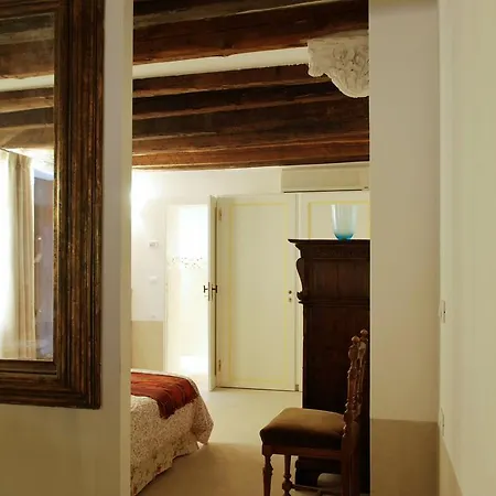Corte Bragadin Apartment
