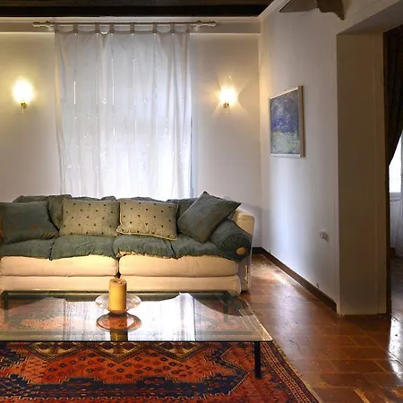 Garden Ca' Rezzonico Apartment