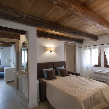 Tiziano Apartment *