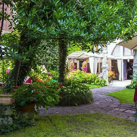 Palazzo Abadessa Ξενοδοχείο 4*