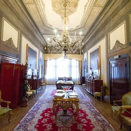 Ξενοδοχείο Palazzo Abadessa 4*