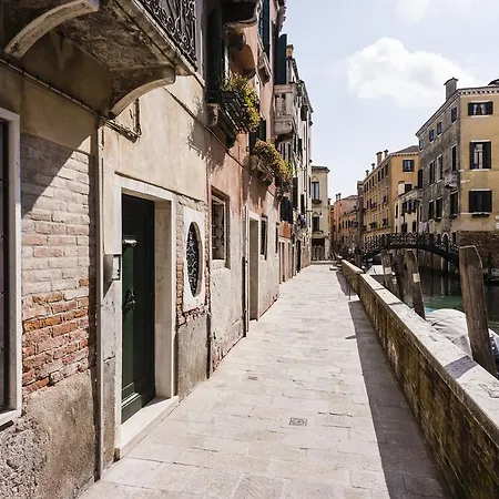 Apartment Myplace Ca D'oro Family *