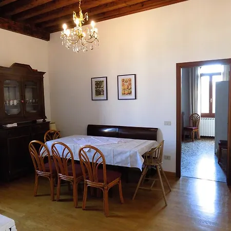 Apartment San Trovaso *